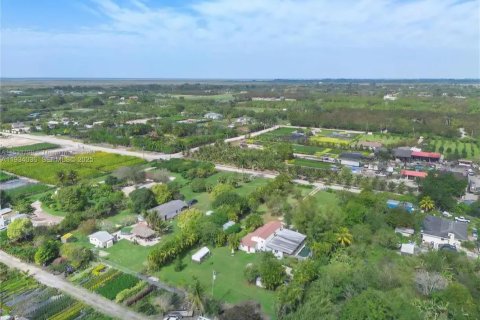 Купить виллу или дом в Майами, Флорида 4 спальни, 329.62м2, № 2154144 - фото 10