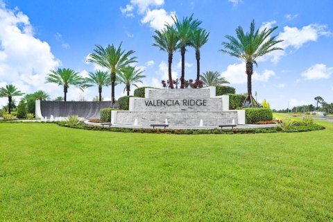 House in Wesley Chapel, Florida 3 bedrooms, 229.84 sq.m. № 1869402 - photo 26