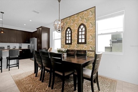 Adosado en venta en Kissimmee, Florida, 5 dormitorios, 213.12 m2 № 1904559 - foto 7