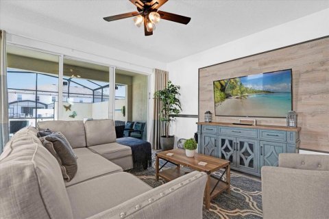 Adosado en venta en Kissimmee, Florida, 5 dormitorios, 213.12 m2 № 1904559 - foto 5