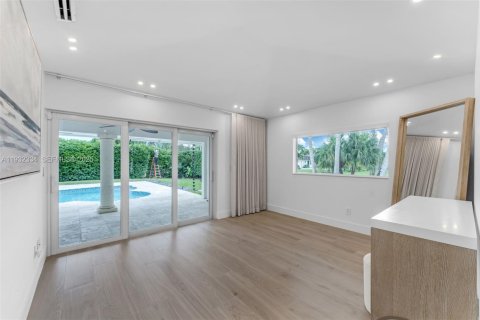 Купить виллу или дом в Хомстед, Флорида 4 спальни, 255.57м2, № 2035015 - фото 16