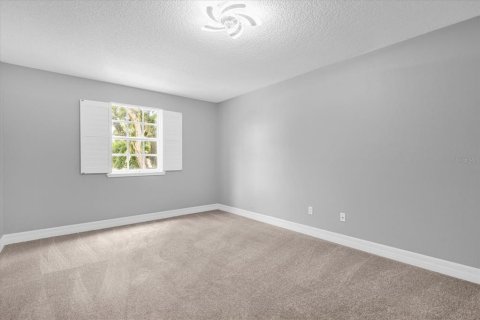 House in Winter Park, Florida 6 bedrooms, 330.17 sq.m. № 1252898 - photo 21