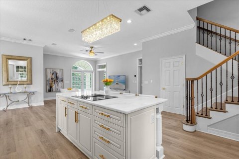 House in Winter Park, Florida 6 bedrooms, 330.17 sq.m. № 1252898 - photo 11