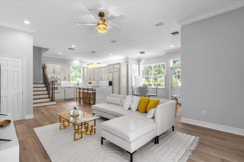 House in Winter Park, Florida 6 bedrooms, 330.17 sq.m. № 1252898 - photo 7