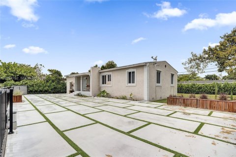 Casa en venta en Miami, Florida, 3 dormitorios, 119.66 m2 № 2056174 - foto 24