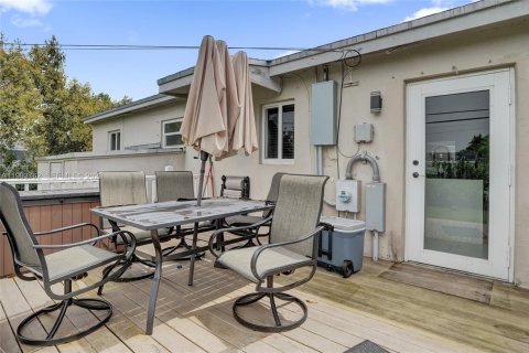 Casa en venta en Miami, Florida, 3 dormitorios, 119.66 m2 № 2056174 - foto 15