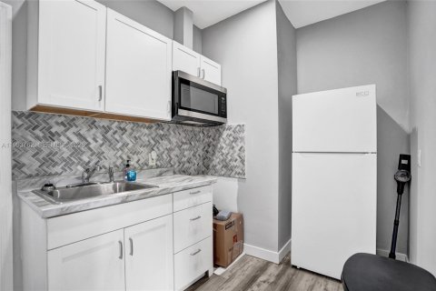 Casa en venta en Miami, Florida, 3 dormitorios, 119.66 m2 № 2056174 - foto 20