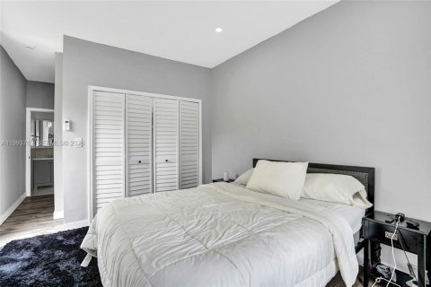 Casa en venta en Miami, Florida, 3 dormitorios, 119.66 m2 № 2056174 - foto 7
