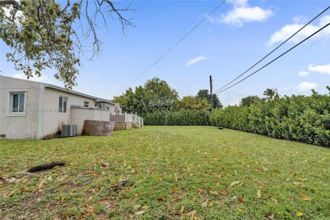 Casa en venta en Miami, Florida, 3 dormitorios, 119.66 m2 № 2056174 - foto 11