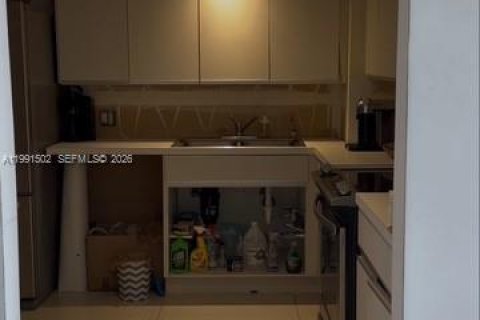 Copropriété à vendre à Miami, Floride: 2 chambres, 152.17 m2 № 2052248 - photo 10