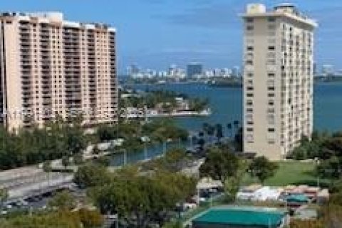 Copropriété à vendre à Miami, Floride: 2 chambres, 152.17 m2 № 2052248 - photo 4