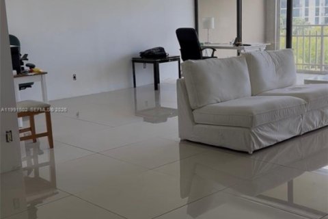 Copropriété à vendre à Miami, Floride: 2 chambres, 152.17 m2 № 2052248 - photo 5