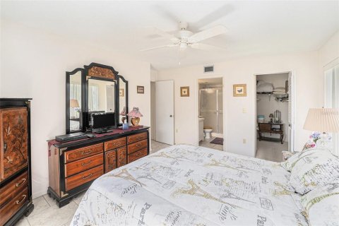 Condo in Palm Harbor, Florida, 2 bedrooms  № 1835008 - photo 19