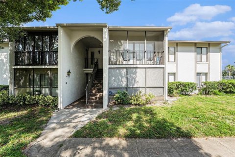 Condo in Palm Harbor, Florida, 2 bedrooms  № 1835008 - photo 1