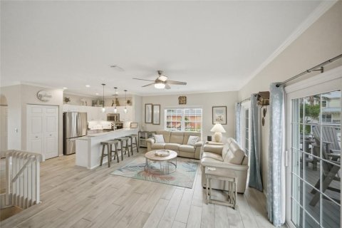 Adosado en venta en Bradenton Beach, Florida, 3 dormitorios, 141.58 m2 № 2100338 - foto 11