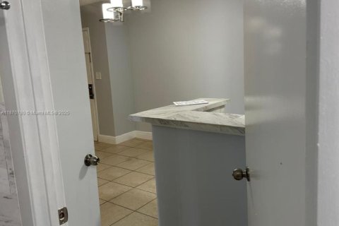 Купить кондоминиум в Майами, Флорида 2 спальни, 81.48м2, № 1956753 - фото 10