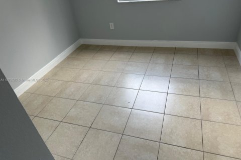 Купить кондоминиум в Майами, Флорида 2 спальни, 81.48м2, № 1956753 - фото 15