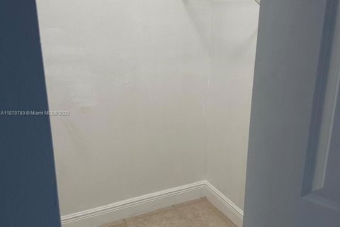 Купить кондоминиум в Майами, Флорида 2 спальни, 81.48м2, № 1956753 - фото 11