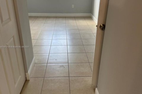 Купить кондоминиум в Майами, Флорида 2 спальни, 81.48м2, № 1956753 - фото 5