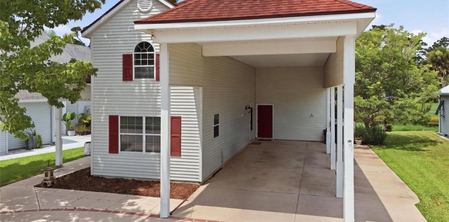 Casa en Titusville, Florida 2 dormitorios, 111.3 m2 № 2277529