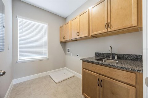 House in Winter Garden, Florida 4 bedrooms, 193.52 sq.m. № 1835090 - photo 13