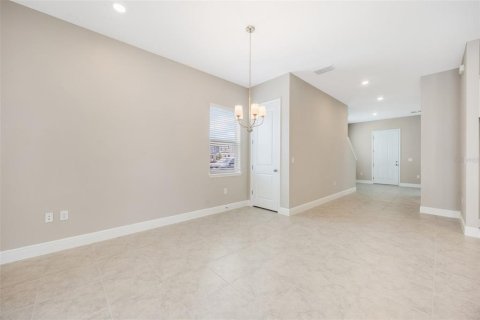 House in Winter Garden, Florida 4 bedrooms, 193.52 sq.m. № 1835090 - photo 8