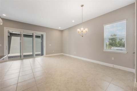 House in Winter Garden, Florida 4 bedrooms, 193.52 sq.m. № 1835090 - photo 12