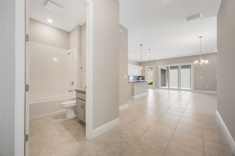 House in Winter Garden, Florida 4 bedrooms, 193.52 sq.m. № 1835090 - photo 6