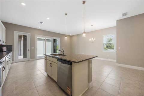 House in Winter Garden, Florida 4 bedrooms, 193.52 sq.m. № 1835090 - photo 9
