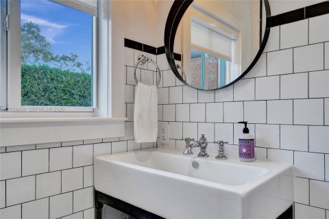 Villa ou maison à vendre à Miami Shores, Floride: 4 chambres, 203.73 m2 № 2077403 - photo 21