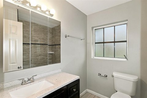 Villa ou maison à louer à Spring Hill, Floride: 4 chambres, 144 m2 № 2403030 - photo 12