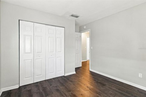Villa ou maison à louer à Spring Hill, Floride: 4 chambres, 144 m2 № 2403030 - photo 8