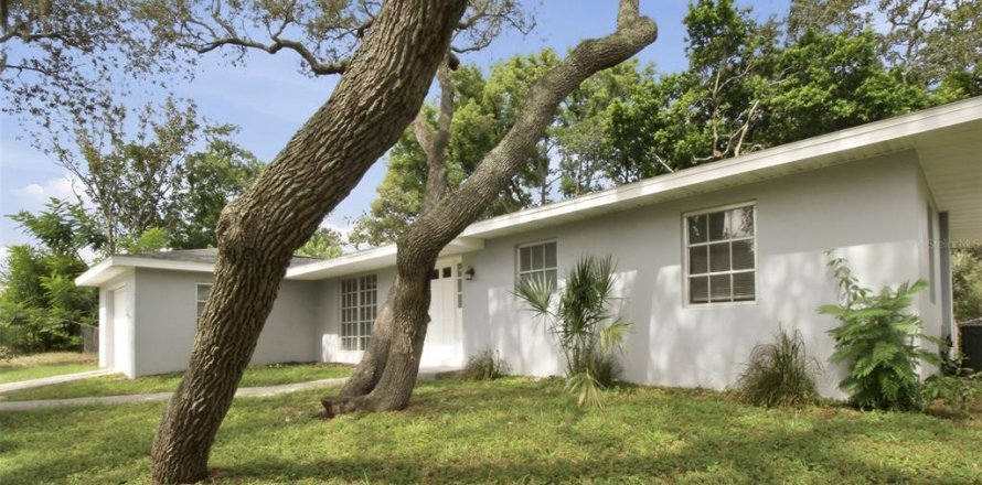 Villa ou maison à Spring Hill, Floride 4 chambres, 144 m2 № 2403030