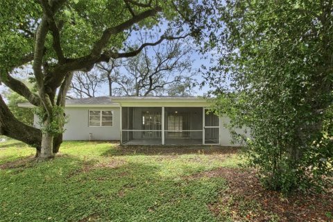 Villa ou maison à louer à Spring Hill, Floride: 4 chambres, 144 m2 № 2403030 - photo 15