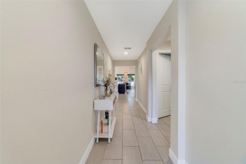 House in Deltona, Florida 3 bedrooms, 140 sq.m. № 1894018 - photo 2