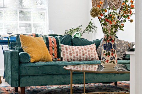 Снять в аренду виллу или дом в Форт-Лодердейл, Флорида 2 спальни, 46.45м2, № 1983641 - фото 15