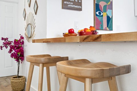 Снять в аренду виллу или дом в Форт-Лодердейл, Флорида 2 спальни, 46.45м2, № 1983641 - фото 11