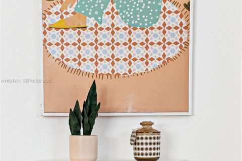 Снять в аренду виллу или дом в Форт-Лодердейл, Флорида 2 спальни, 46.45м2, № 1983641 - фото 25