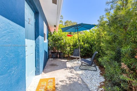 Снять в аренду виллу или дом в Форт-Лодердейл, Флорида 2 спальни, 46.45м2, № 1983641 - фото 26