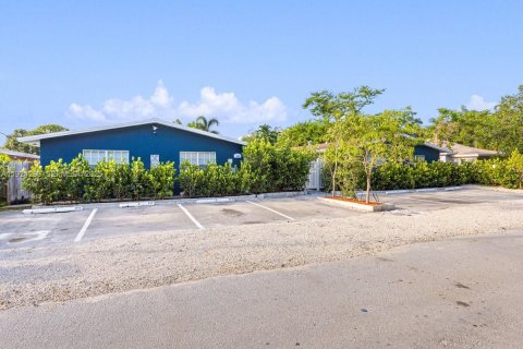 Снять в аренду виллу или дом в Форт-Лодердейл, Флорида 2 спальни, 46.45м2, № 1983641 - фото 30