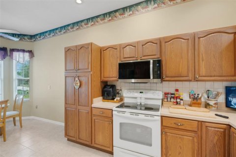 House in Lakeland, Florida 3 bedrooms, 166.3 sq.m. № 2103483 - photo 6