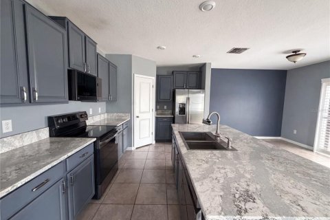 House in Riverview, Florida 4 bedrooms, 173.73 sq.m. № 2150884 - photo 2