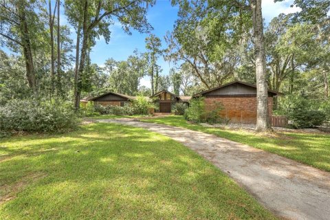 Villa ou maison à Gainesville, Floride 5 chambres, 355.35 m2 № 2425673