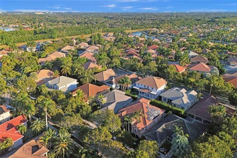 Villa ou maison à vendre à Weston, Floride: 4 chambres, 248.42 m2 № 1977435 - photo 4
