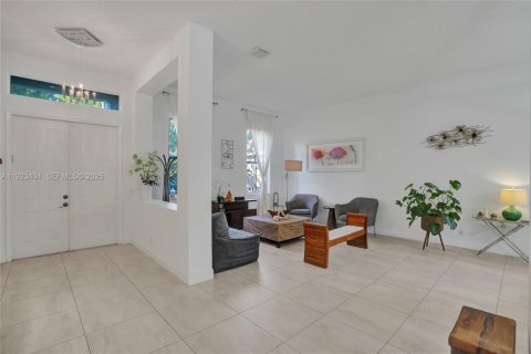 Villa ou maison à vendre à Weston, Floride: 4 chambres, 248.42 m2 № 1977435 - photo 5