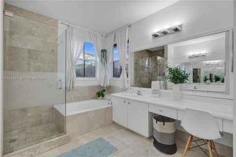 Villa ou maison à vendre à Weston, Floride: 4 chambres, 248.42 m2 № 1977435 - photo 19