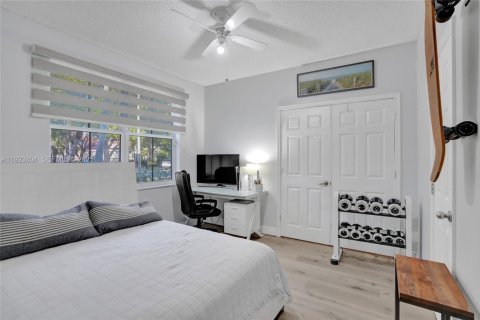 Villa ou maison à vendre à Weston, Floride: 4 chambres, 248.42 m2 № 1977435 - photo 22