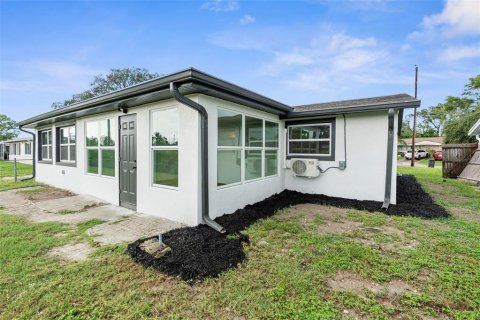House in Holiday, Florida 3 bedrooms, 138.24 sq.m. № 1907280 - photo 29