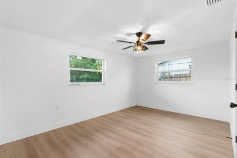 House in Holiday, Florida 3 bedrooms, 138.24 sq.m. № 1907280 - photo 18