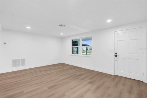 House in Holiday, Florida 3 bedrooms, 138.24 sq.m. № 1907280 - photo 21